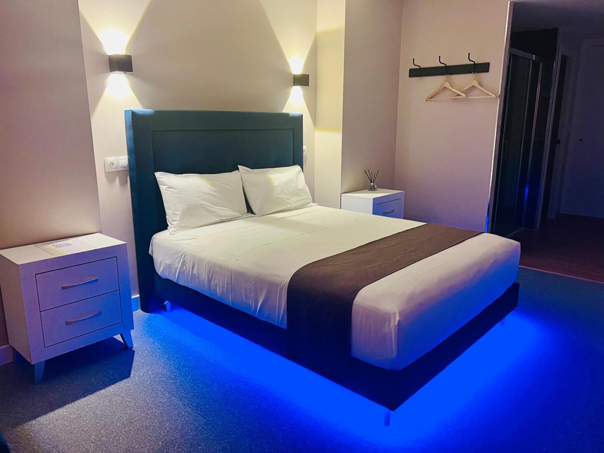 Rooms Luxury Madrid — Photos 2